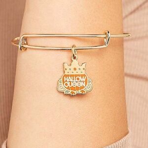 Alex and Ani “Hallowqueen” Charm Bangle Bracelet – Good Condition
